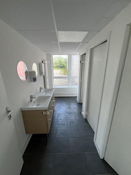 Flex dans Épône à louer - Photo du bâtiment - Image 2 de 17