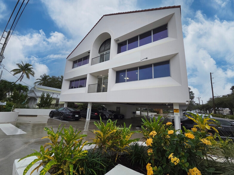 500 SE Osceola St, Stuart, FL for sale - Building Photo - Image 1 of 60