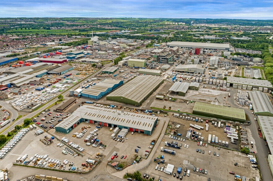 Earls Rd, Grangemouth à louer - Photo du bâtiment - Image 3 de 7