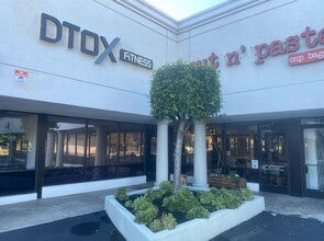 19458 Ventura Blvd, Tarzana, CA for lease Interior Photo- Image 1 of 4