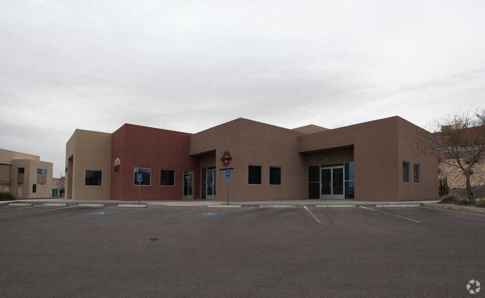 3780 Foothills Rd, Las Cruces, NM à louer - Photo du bâtiment - Image 2 de 4