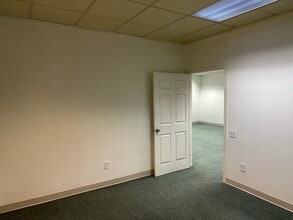 18626 S Reyes Ave, Compton, CA for lease Building Photo- Image 2 of 4