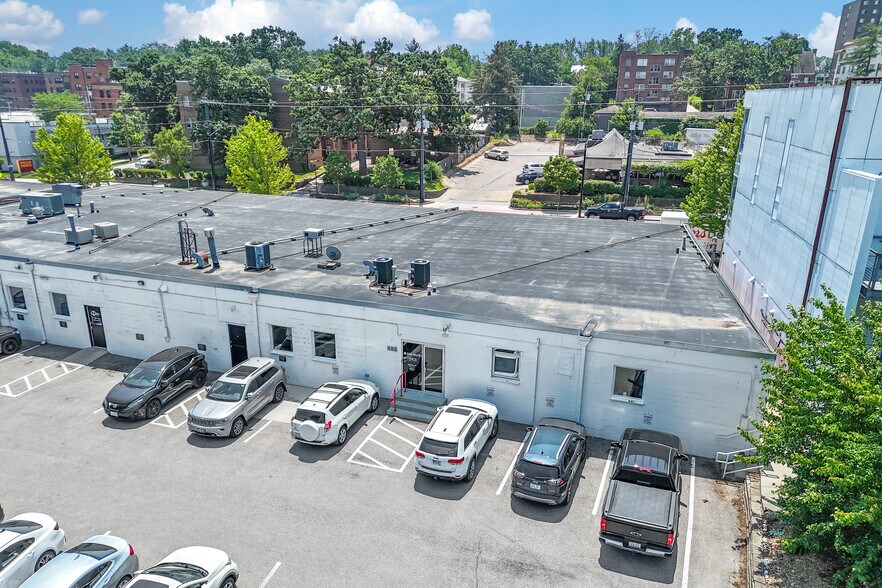 2911-2921 Ingersoll Ave, Des Moines, IA for lease - Building Photo - Image 2 of 3