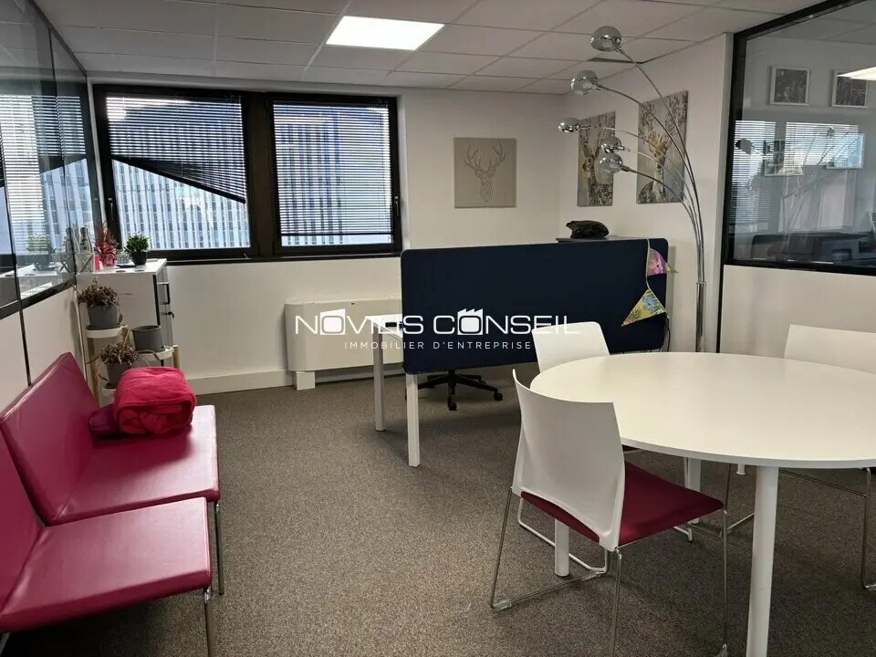 Office in Toulouse for lease Interior Photo- Image 1 of 14