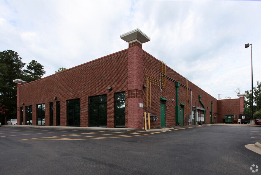 4551 New Bern Ave, Raleigh, NC à louer - Photo du bâtiment - Image 2 de 6