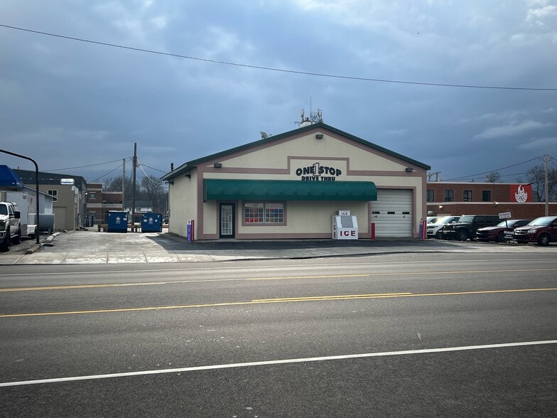 211 S Market St, Troy, OH for lease - Building Photo - Image 3 of 12