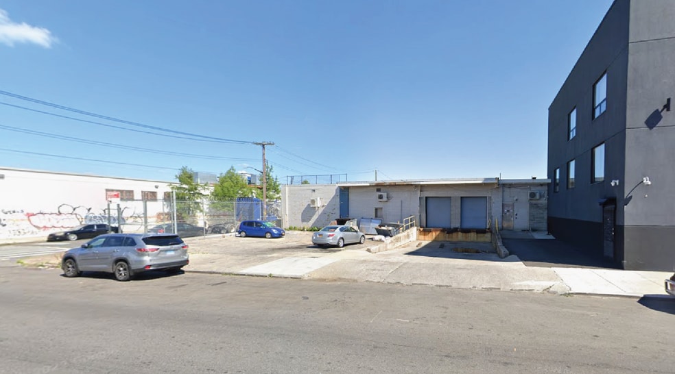 1014 Stanley Ave, Brooklyn, NY for sale - Building Photo - Image 2 of 8