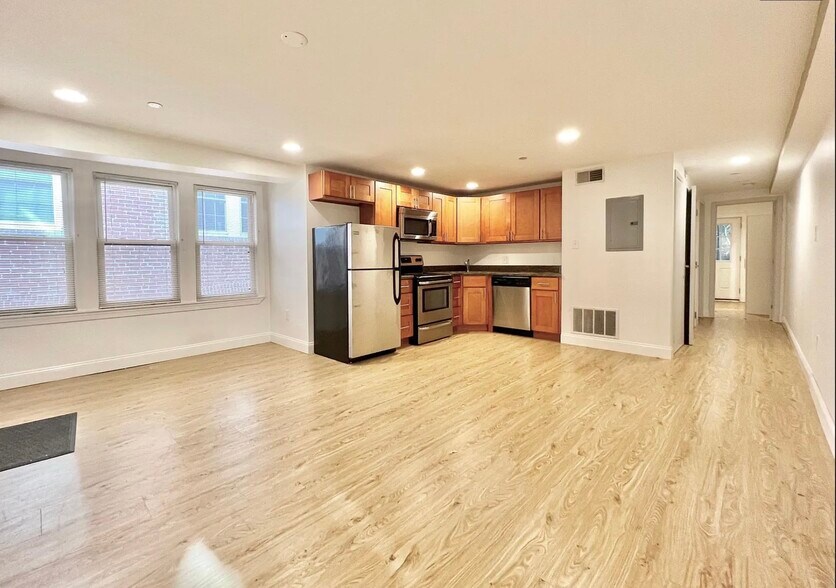 4310 Spruce St, Philadelphia, PA à vendre - Photo intérieure - Image 3 de 15
