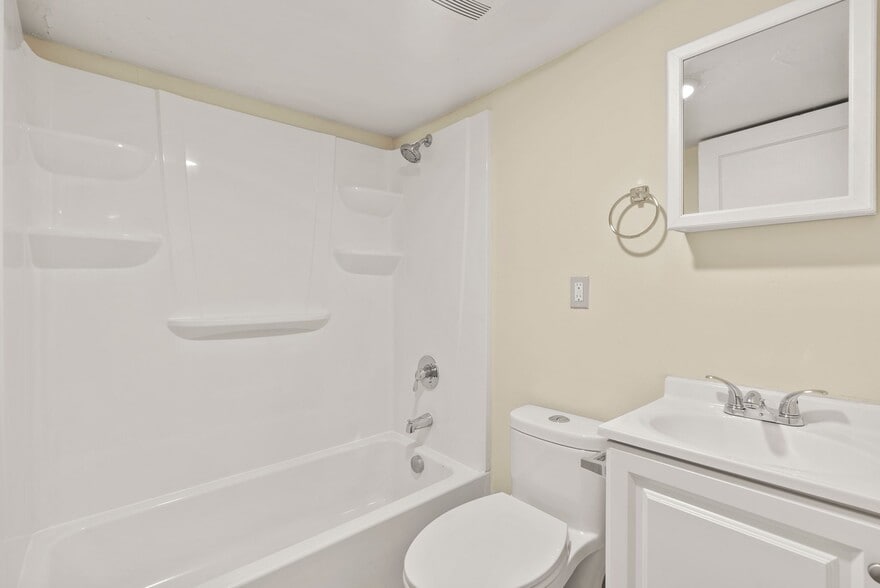 1828 W 9th Ave, Spokane, WA for sale - Interior Photo - Image 2 of 8