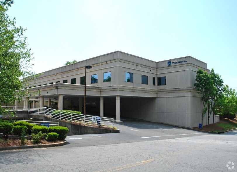 31 Pharr Rd, Atlanta, GA à louer - Photo du bâtiment - Image 2 de 2