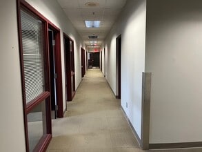 340 Victory Ln, Lincoln, NE for lease Building Photo- Image 2 of 2