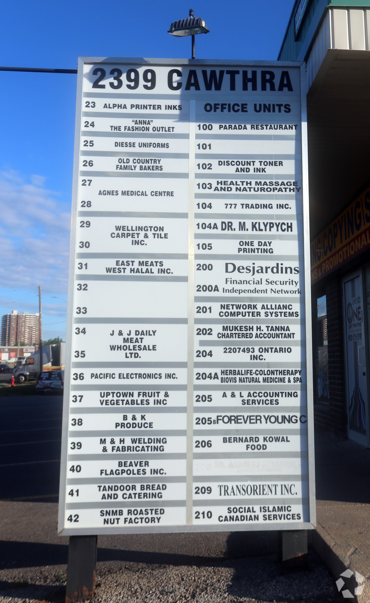 2399 Cawthra Rd, Mississauga, ON à vendre Photo du bâtiment- Image 1 de 1