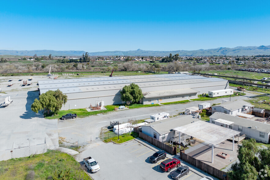 2310 San Juan Rd, Hollister, CA for lease - Building Photo - Image 2 of 16