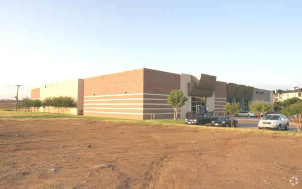 1805 Highway 121, Bedford, TX for lease - Building Photo - Image 2 of 6