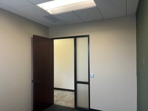 9050 W Overland Rd, Boise, ID for lease Interior Photo- Image 2 of 4