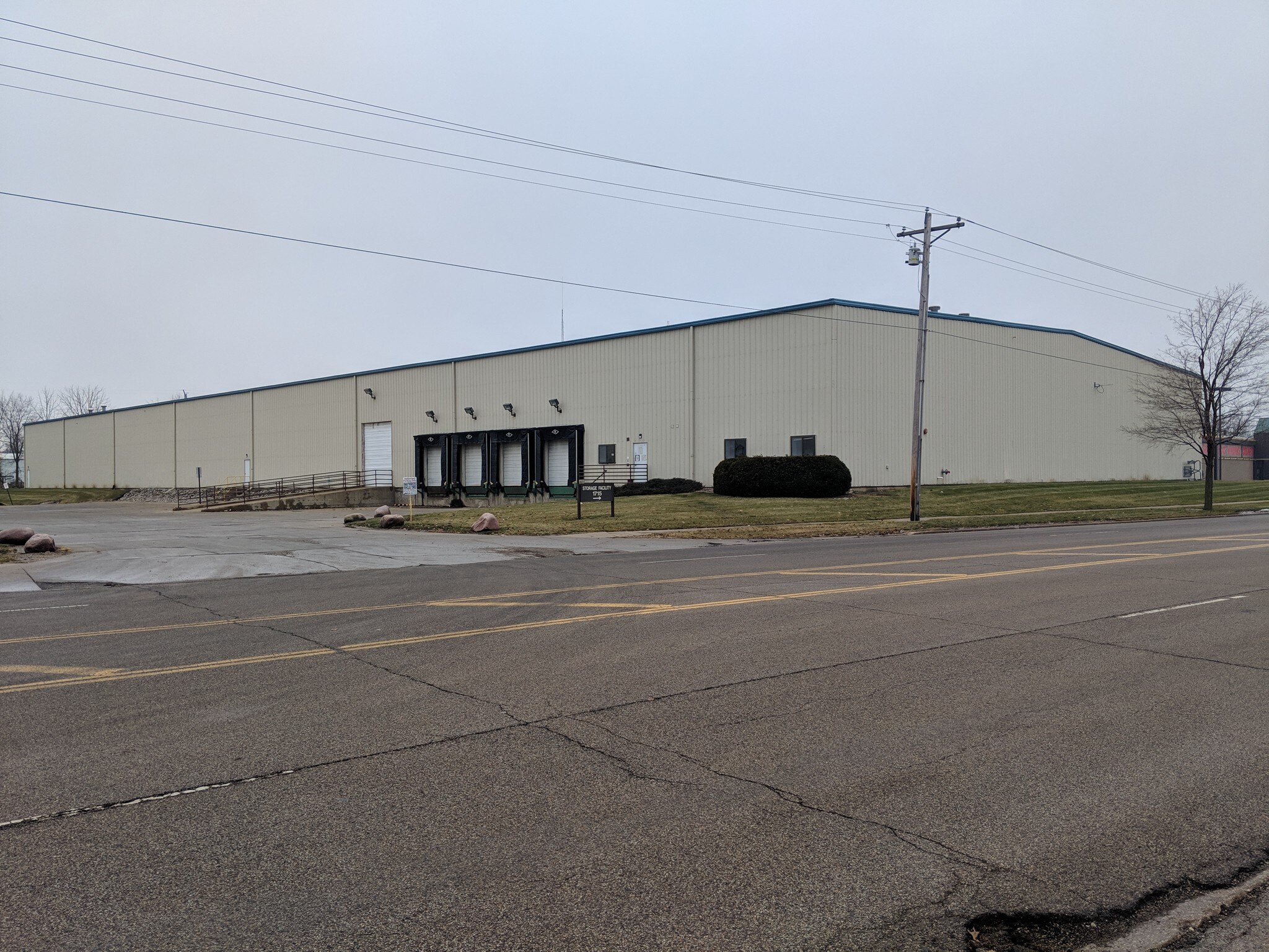 1715 E Hamilton Rd, Bloomington, IL for sale Primary Photo- Image 1 of 1