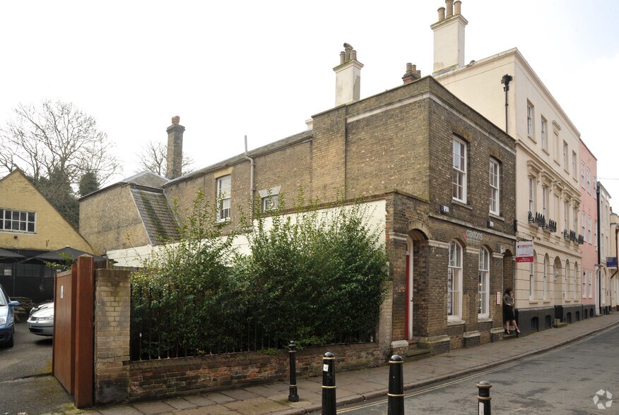 1 Castle St, Canterbury à louer - Photo du bâtiment - Image 2 de 2