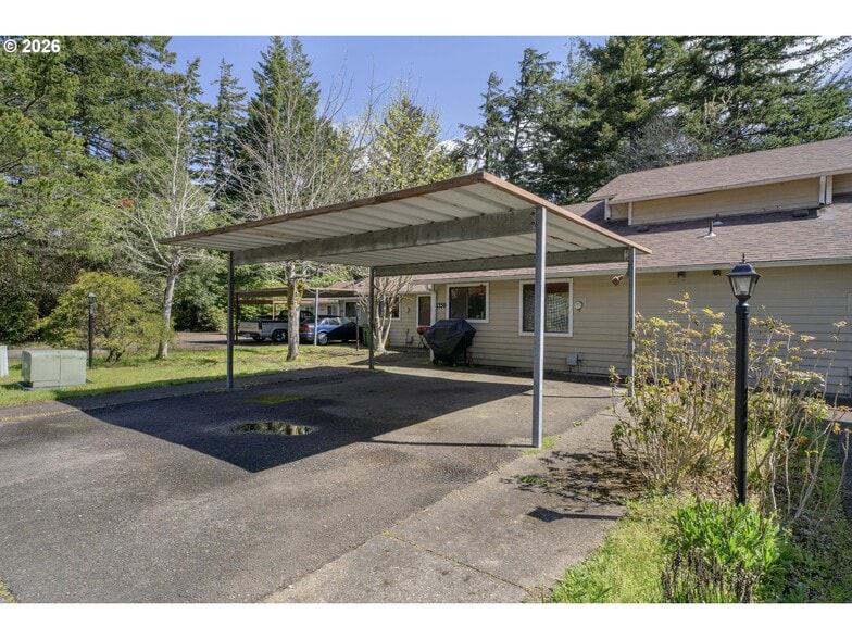 1310-1390 Spruce St, Florence, OR for sale - Building Photo - Image 2 of 21