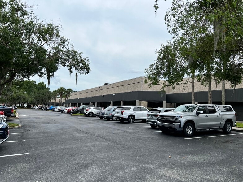 5002-5300 Region Ct, Lakeland, FL à louer - Photo du bâtiment - Image 1 de 4