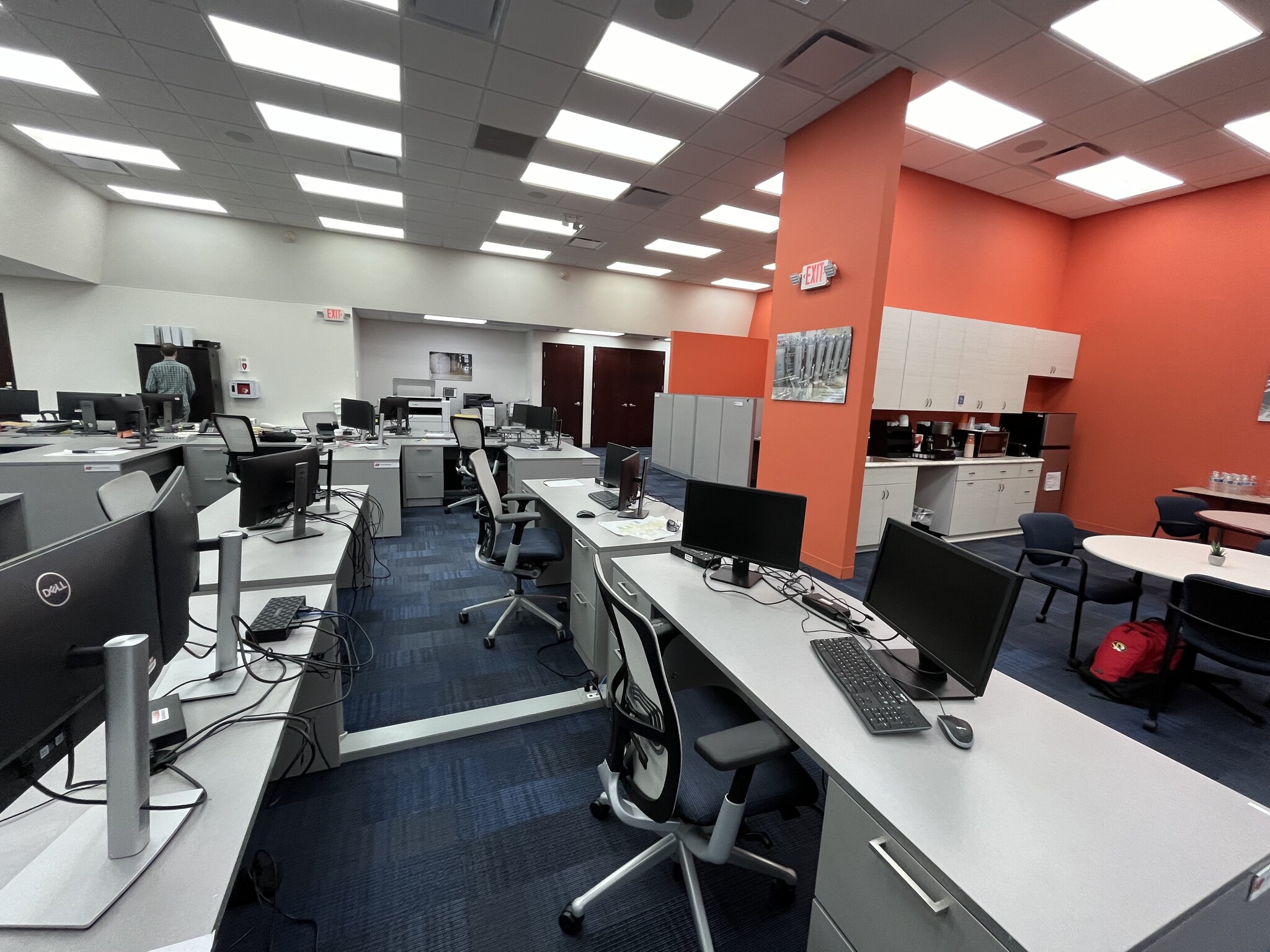 555 E Butterfield Rd, Lombard, IL à louer Photo intérieure- Image 1 de 3