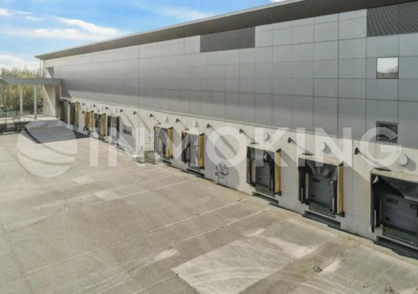 Industrial in Getafe, Madrid for lease - Building Photo - Image 1 of 9