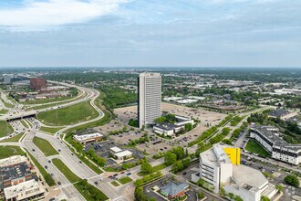 755 W Big Beaver Rd, Troy, MI - AERIAL  map view