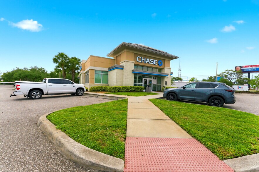 30500 US Highway 19 N, Palm Harbor, FL à vendre - Photo du bâtiment - Image 3 de 4