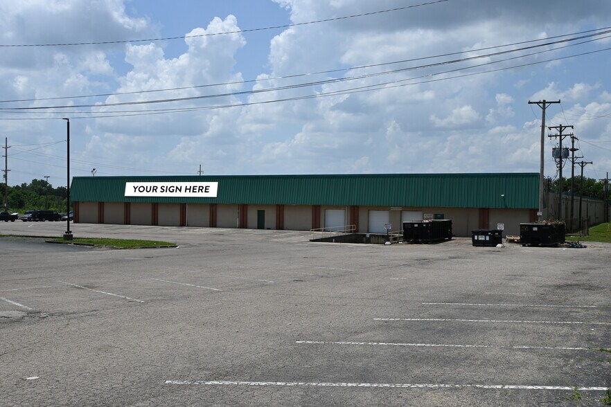 1927-1949 Needmore Rd, Dayton, OH à louer - Photo du bâtiment - Image 2 de 6