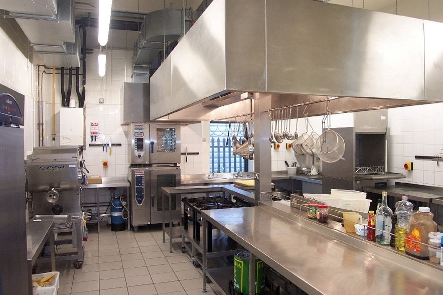 Oliver Rd, Londres à vendre - Photo intérieure - Image 2 de 22