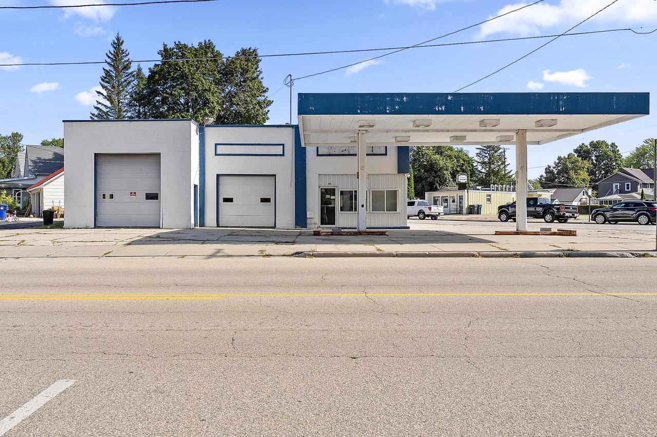 201 E Green Bay St, Bonduel, WI for sale Building Photo- Image 1 of 31