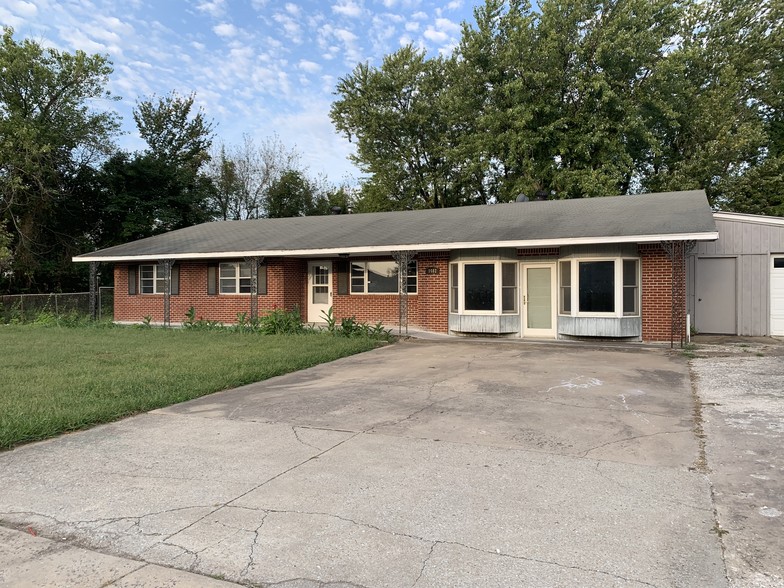 1602 SE J St, Bentonville, AR for sale - Building Photo - Image 1 of 1