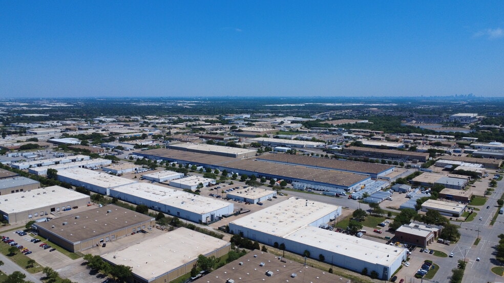 605 109th St, Arlington, TX for lease - Building Photo - Image 2 of 10