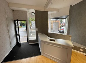 14 Market Sq, Lytham St Annes for lease Interior Photo- Image 1 of 7