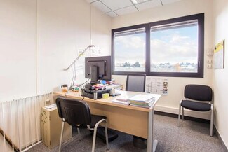 Plus de détails pour 6-8 Allée Du Piémont, Saint-Priest - Bureau à louer
