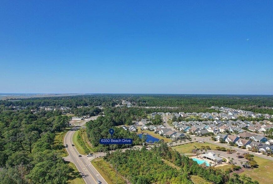6350 Beach Dr, Ocean Isle Beach, NC à vendre - Aérien - Image 1 de 4