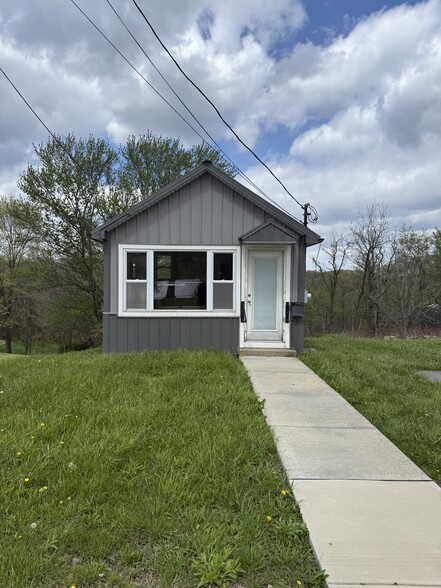 111 Steubenville Pike, Burgettstown, PA à vendre - Photo du bâtiment - Image 3 de 9