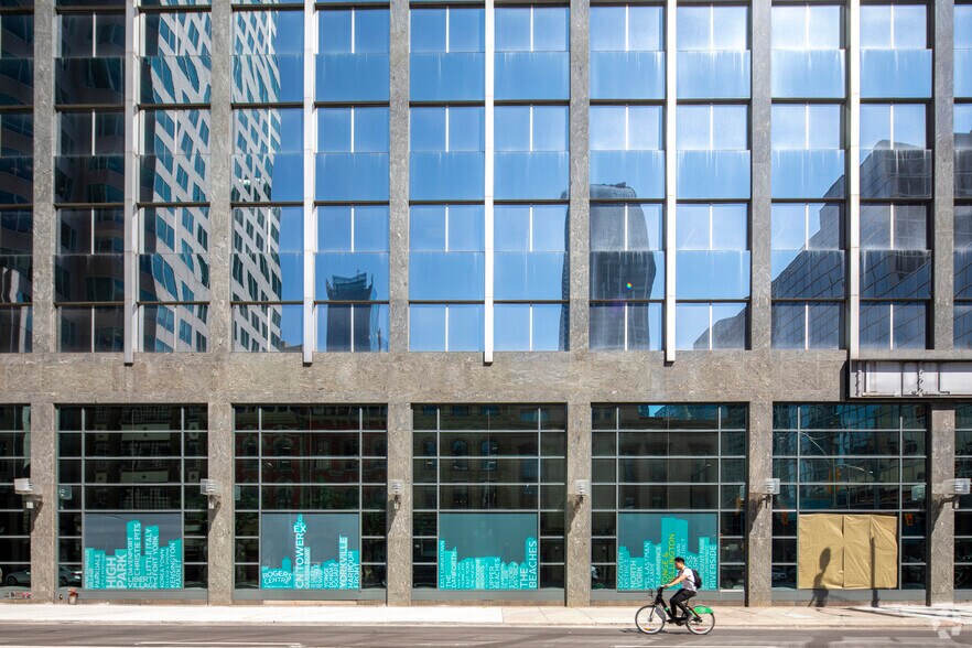 48 Yonge St, Toronto, ON à louer - Photo du bâtiment - Image 3 de 4