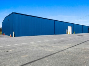 465 L a White Dr, Fletcher, NC for lease Interior Photo- Image 1 of 11