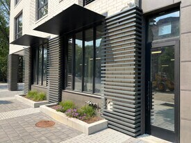 5691 N Ridge Ave, Chicago, IL à vendre - Photo du bâtiment - Image 3 de 3