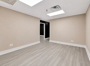 1700 N Dixie Hwy, Boca Raton, FL à louer Photo intérieure- Image 2 de 7