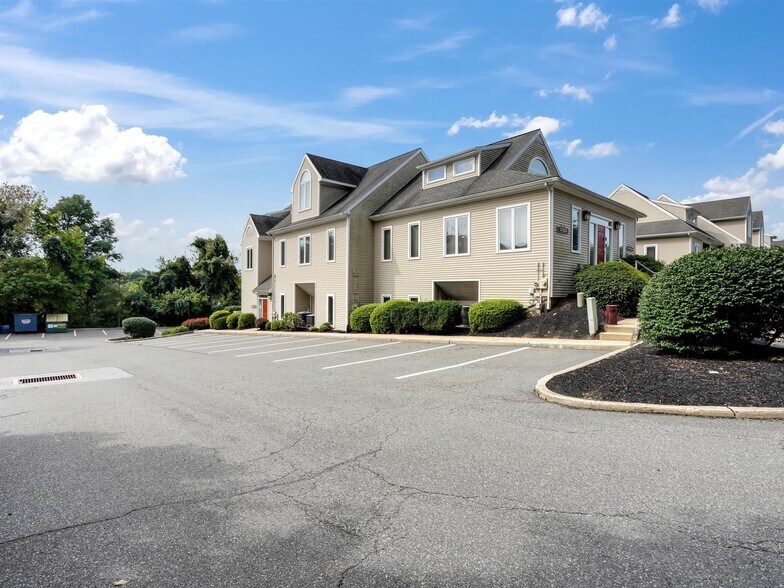 120 Commons Ct, Chadds Ford, PA à louer - Photo du bâtiment - Image 2 de 20