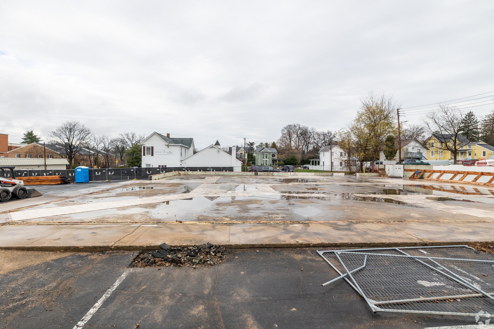 206 E Market St, Leesburg, VA à vendre Photo principale- Image 1 de 3