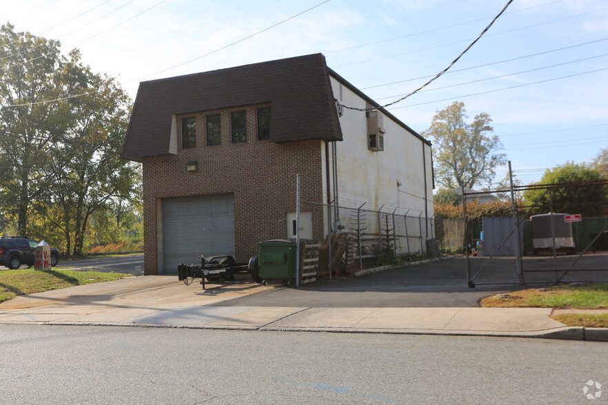 340 Cox St, Roselle, NJ for sale - Building Photo - Image 1 of 1