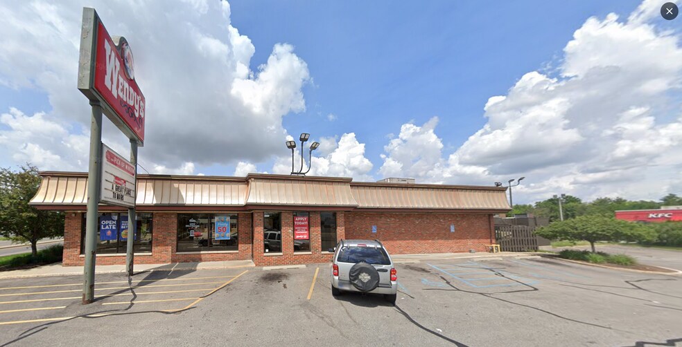 2945 N National Rd, Columbus, IN à vendre - Photo du bâtiment - Image 2 de 7