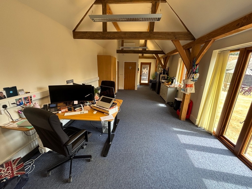 Bartletts Ln, Maidenhead for lease Interior Photo- Image 1 of 4