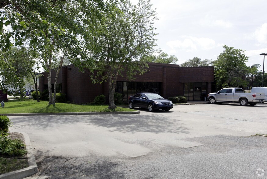 6940 S Utica Ave, Tulsa, OK à vendre - Photo du bâtiment - Image 2 de 22