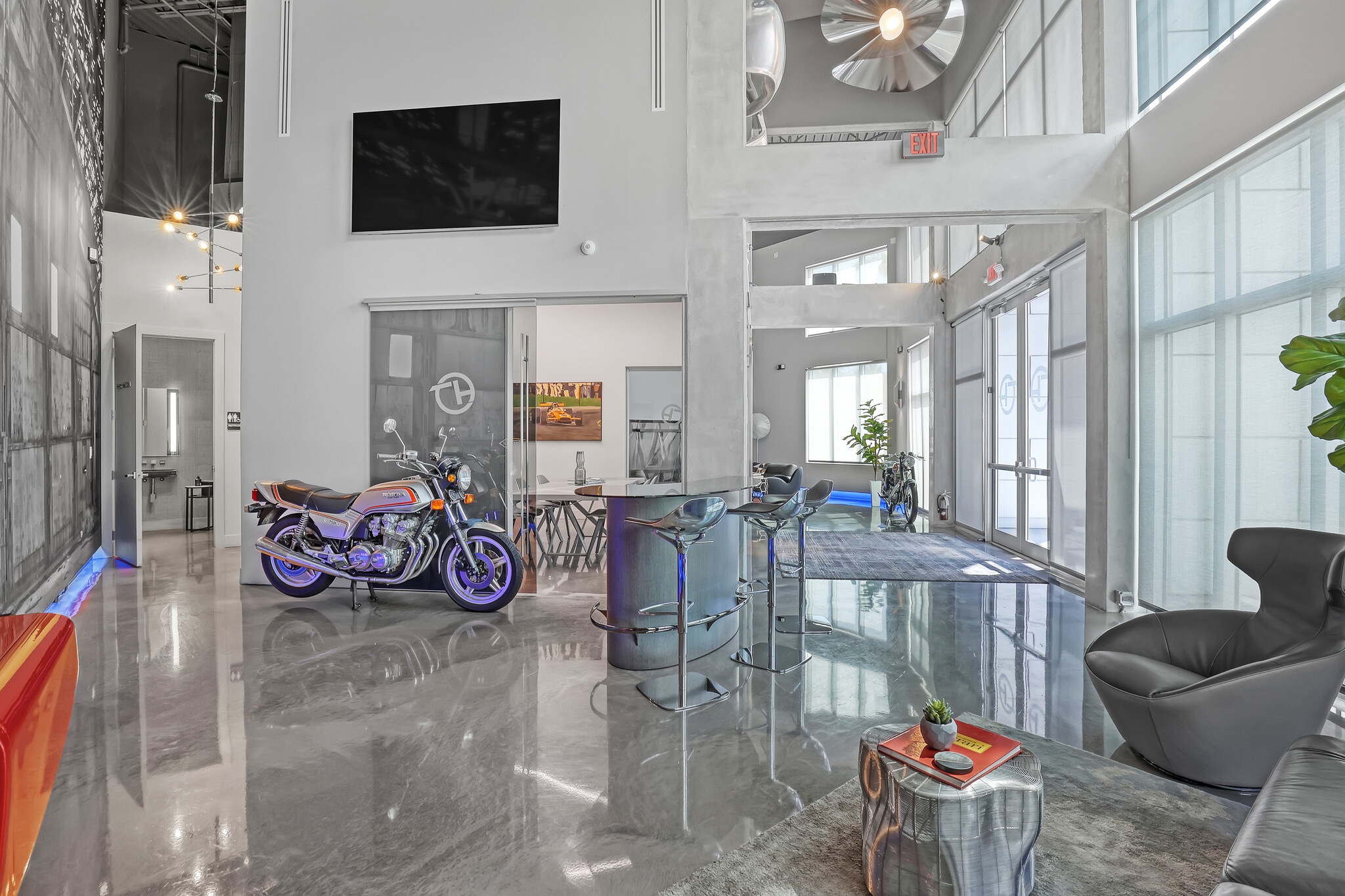 4 Units at The HANGER AT Riviera Beach portfolio of 4 properties for sale on LoopNet.ca Primary Photo- Image 1 of 49