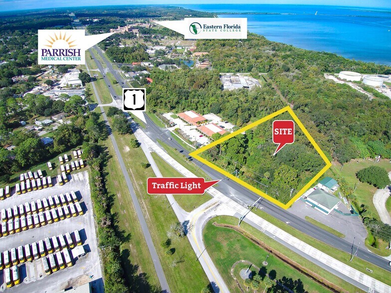 561 N Washington Ave, Titusville, FL à vendre - Photo du bâtiment - Image 3 de 22