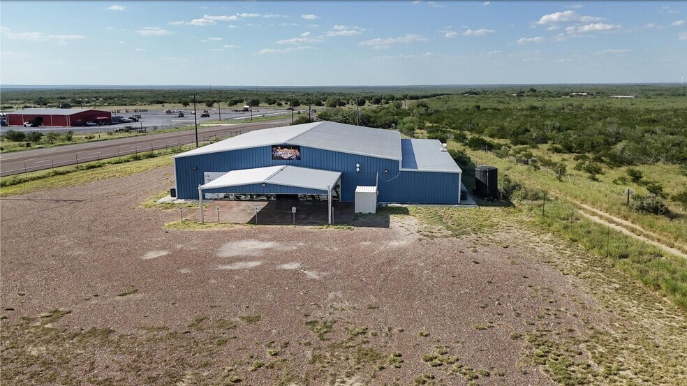 5023 US-83, Falcon, TX à vendre - Photo du bâtiment - Image 2 de 19