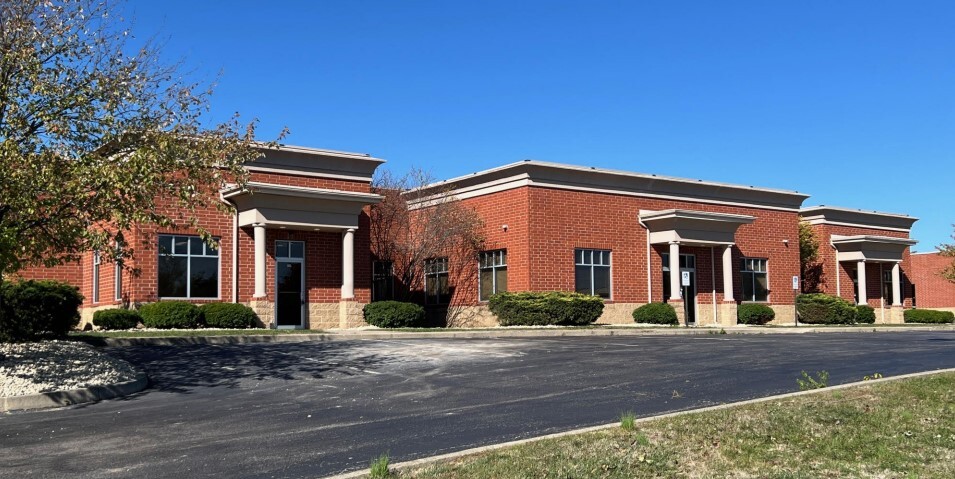 1835-1855 Successful Dr, Fairborn, OH for lease - Building Photo - Image 1 of 3